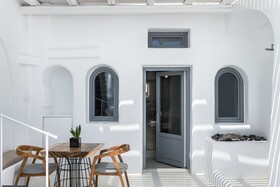 Andronis Luxury Suites