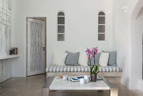 Andronis Luxury Suites