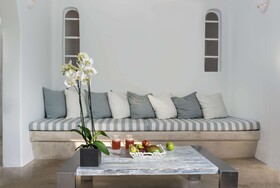 Andronis Luxury Suites