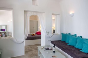 Andronis Luxury Suites