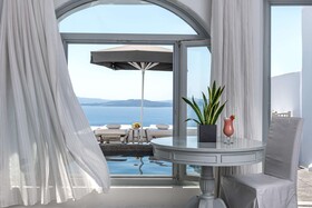 Andronis Luxury Suites