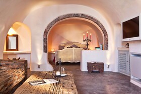Andronis Luxury Suites