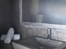 Armeni Village Rooms & Suites