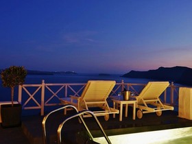 Armeni Village Rooms & Suites