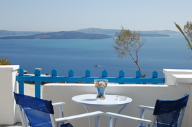 Mr & Mrs White Oia - Santorini