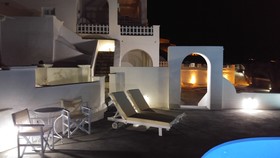 Mr & Mrs White Oia - Santorini
