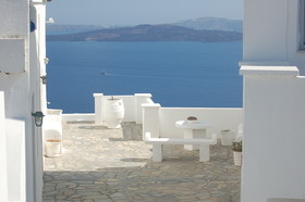Mr & Mrs White Oia - Santorini