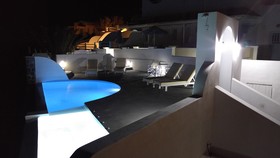 Mr & Mrs White Oia - Santorini