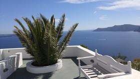 Mr & Mrs White Oia - Santorini