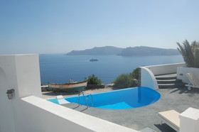Mr & Mrs White Oia - Santorini