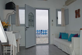 Mr & Mrs White Oia - Santorini