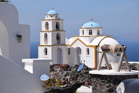 Mr & Mrs White Oia - Santorini