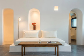 Chelidonia Luxury Suites