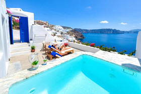 Chelidonia Luxury Suites