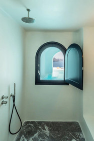Chelidonia Luxury Suites