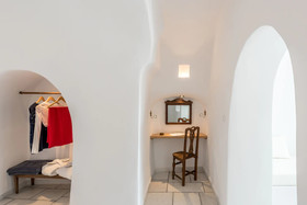 Chelidonia Luxury Suites
