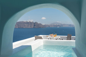 Chelidonia Luxury Suites