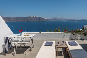Chelidonia Luxury Suites