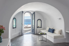 Chelidonia Luxury Suites