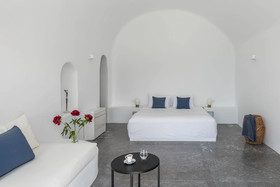 Chelidonia Luxury Suites