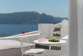 Chelidonia Luxury Suites