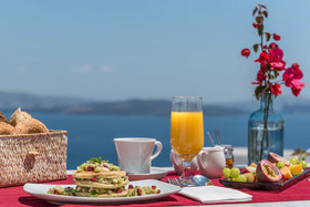 Chelidonia Luxury Suites