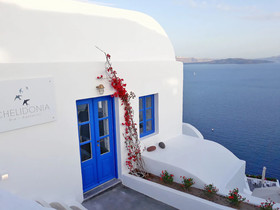 Chelidonia Luxury Suites
