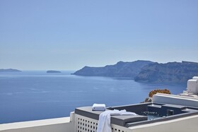 La Maltese Oia Luxury Suites