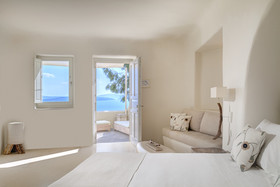 Mystique A Luxury Collection Hotel, Santorini