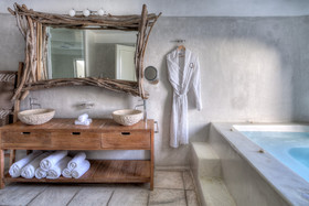 Mystique A Luxury Collection Hotel, Santorini