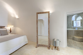 Mystique A Luxury Collection Hotel, Santorini