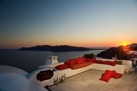 Nikos Villas