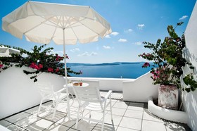 Nikos Villas
