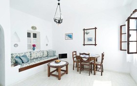 Nikos Villas