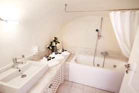 Onar Villas