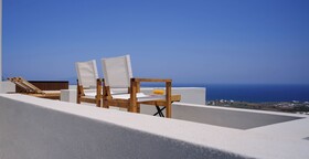 Ryolithos Suites