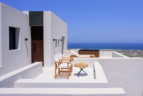 Ryolithos Suites
