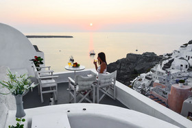 Santorini Paradise Cave House