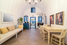 Santorini Paradise Cave House