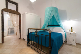 Santorini Paradise Cave House