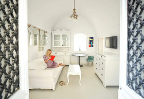 Santorini Paradise Cave House