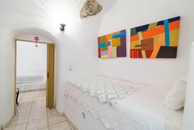 Santorini Paradise Cave House