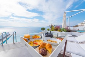 Santorini Secret Suites & Spa