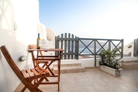 White Side Suites