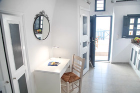 White Side Suites