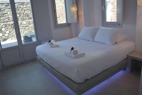 Elysian Santorini