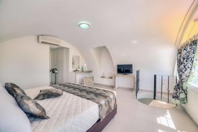 Pantheon Hotel