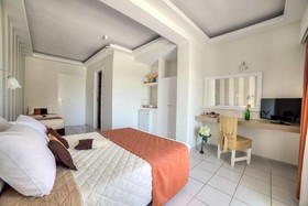 Pantheon Hotel