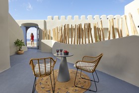 Luna Santorini Suites