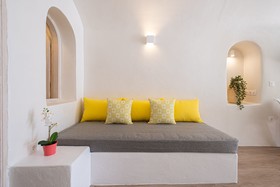 White Orchid Cave House & Studio